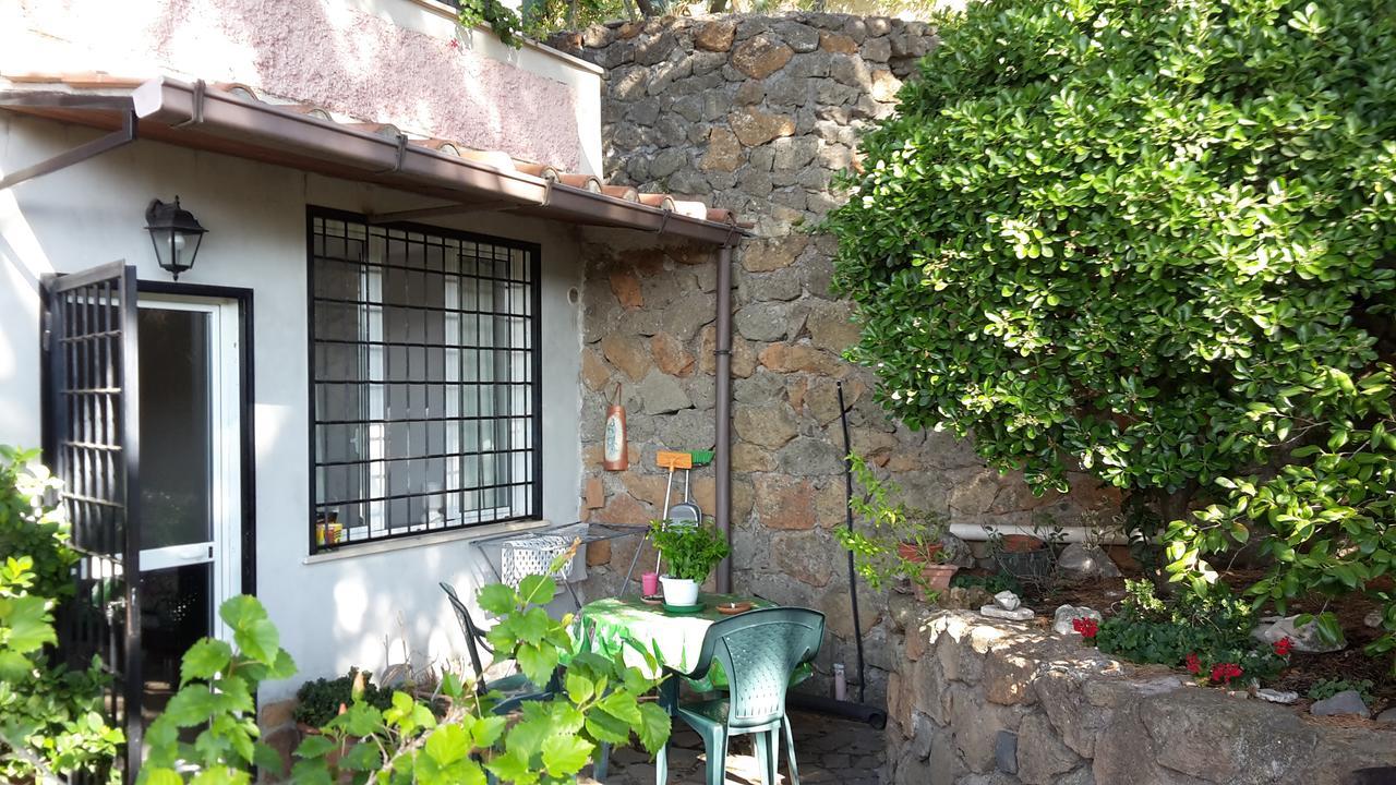 Bed&Breakfast "Fiorella" Sul Lago Кастель-Гандольфо Экстерьер фото